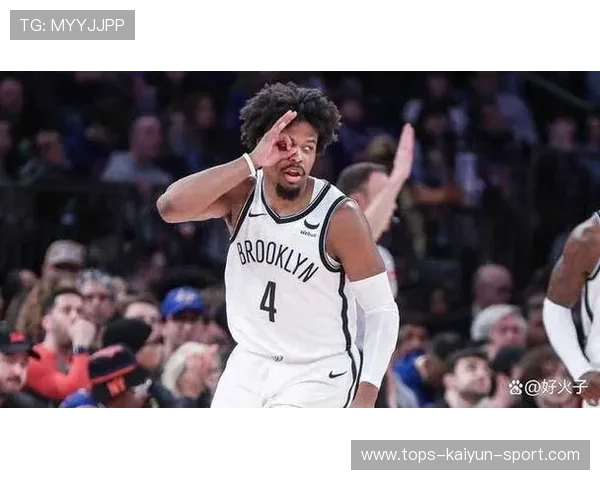 丹尼斯·史密斯连续抢断，篮网反击如潮水